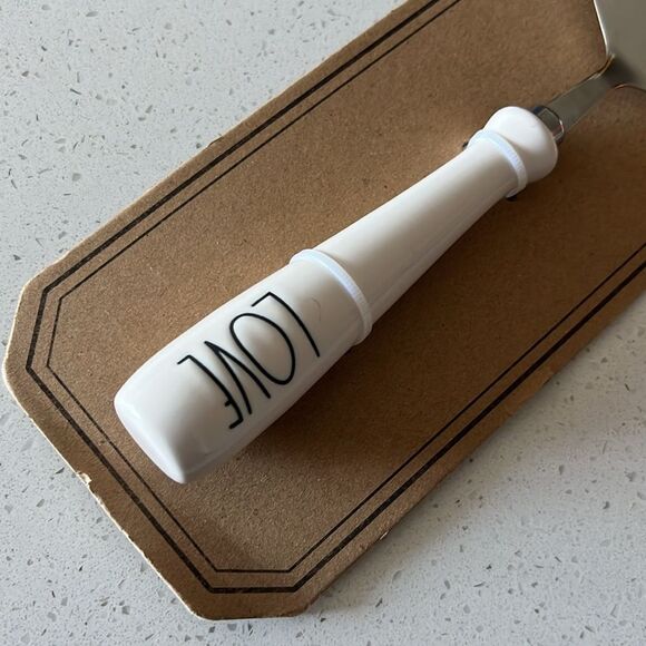 Rae Dunn • Wedding Collection “Love” cake server - Picture 2 of 3